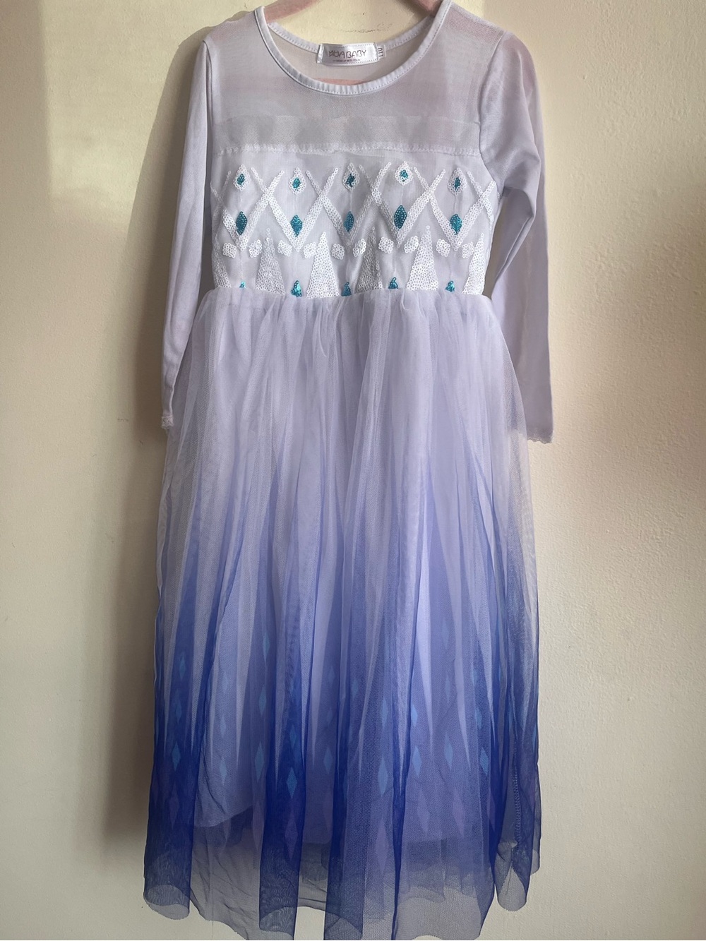 Girls White and Blue Frozen-Inspired Costume Dress by Unknown Brand size 4/5
